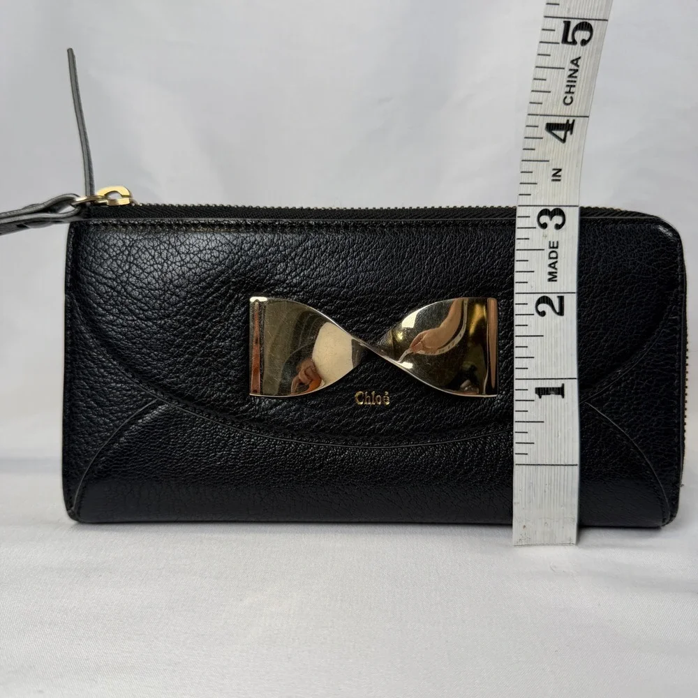 Chloe Twisted Bow Zip Around Wallet Womens Long Black Pebbled Leather Gold